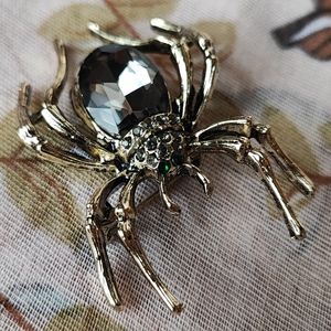 Crystal Glass Rhinestones Spider Brooch Pin Halloween Jewelry Very Good Quality